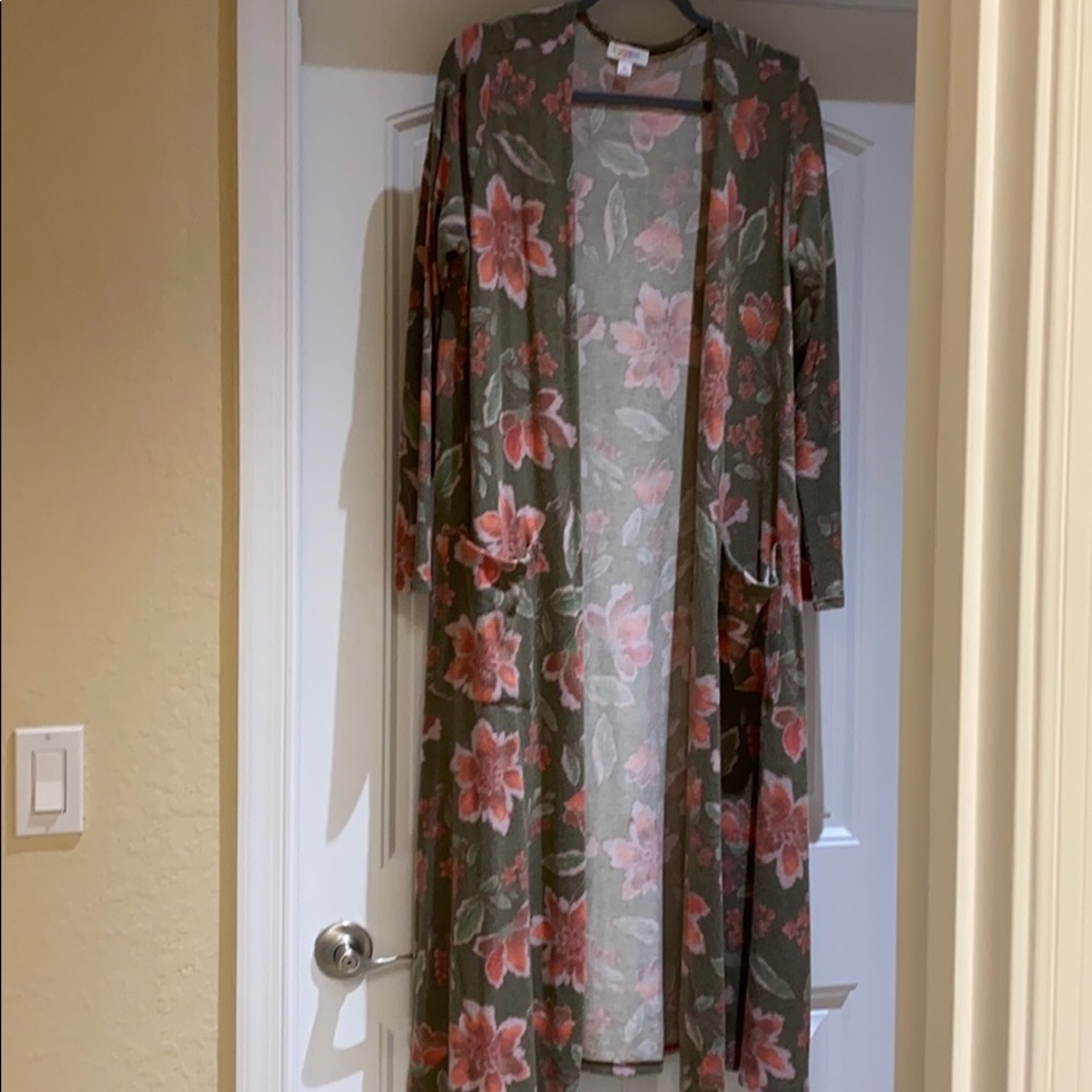 LulaRoe Sarah sweater size M